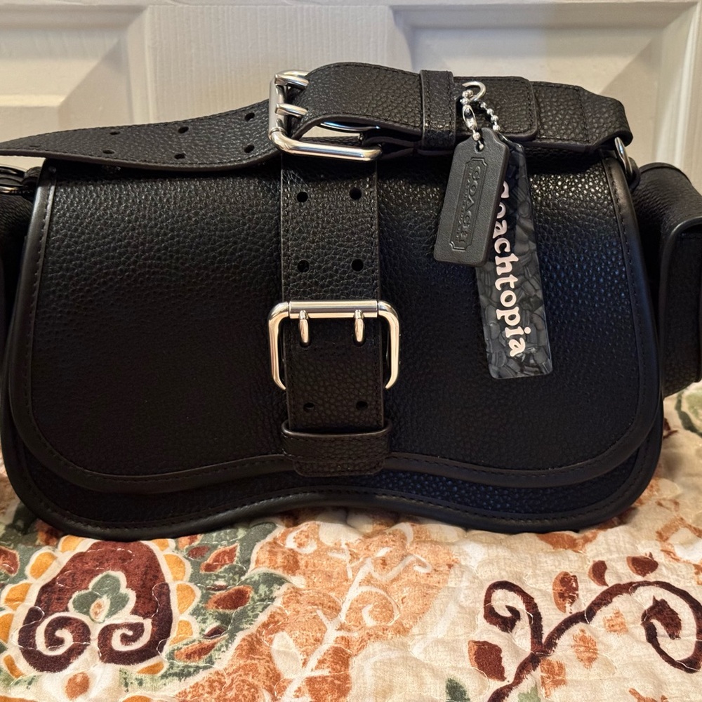 Coach Cargo Wavy Dinky Bag In Coachtopia Leather